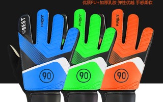 足球球员可以带手套吗，足球比赛可以戴手套吗