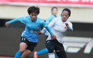 足球元老踢得过女子吗，足球元老踢得过女子吗知乎
